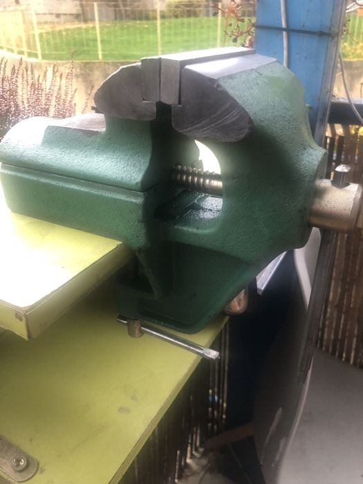 Poszukiwane imadło Prl Zawichost ,szczęki 10cm waga ok 8kg jak nowe.