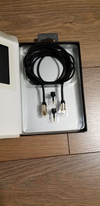 Цифровий оптичний кабель Sandstrøm Ultra Slim Gold Series