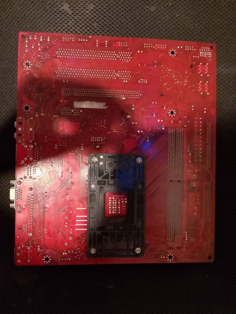 MSI N1996 Płyta Główna z I/O Shield, Socket AM2 – Uszkodzona