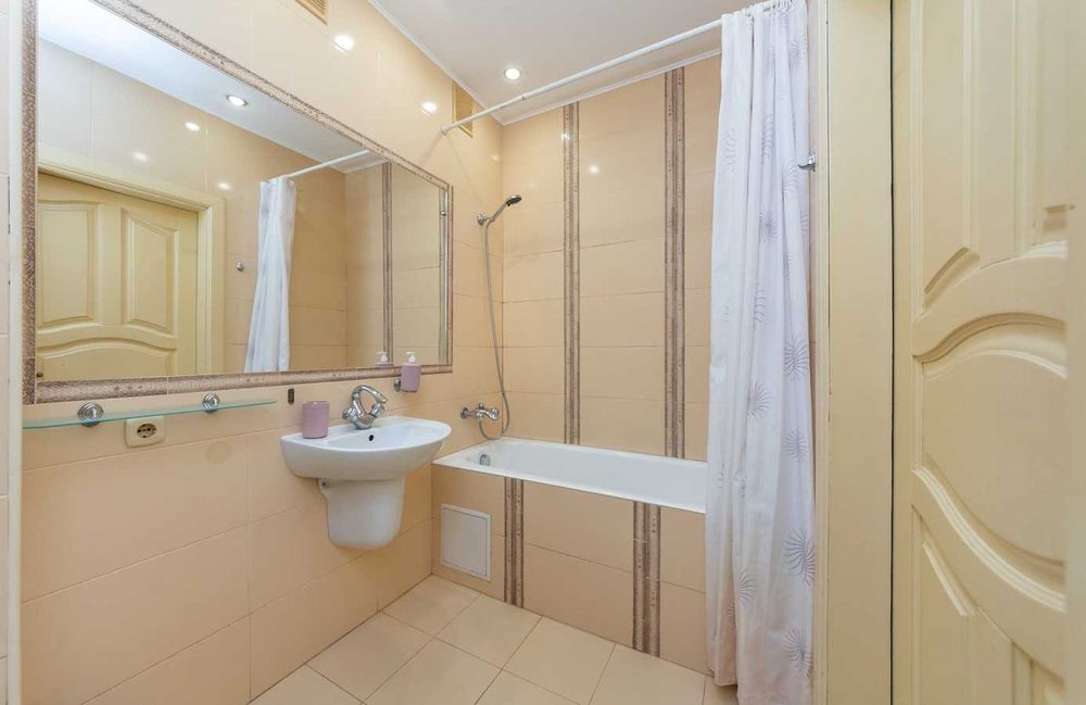 2х кімнатна квартира поруч з Палацом Україна