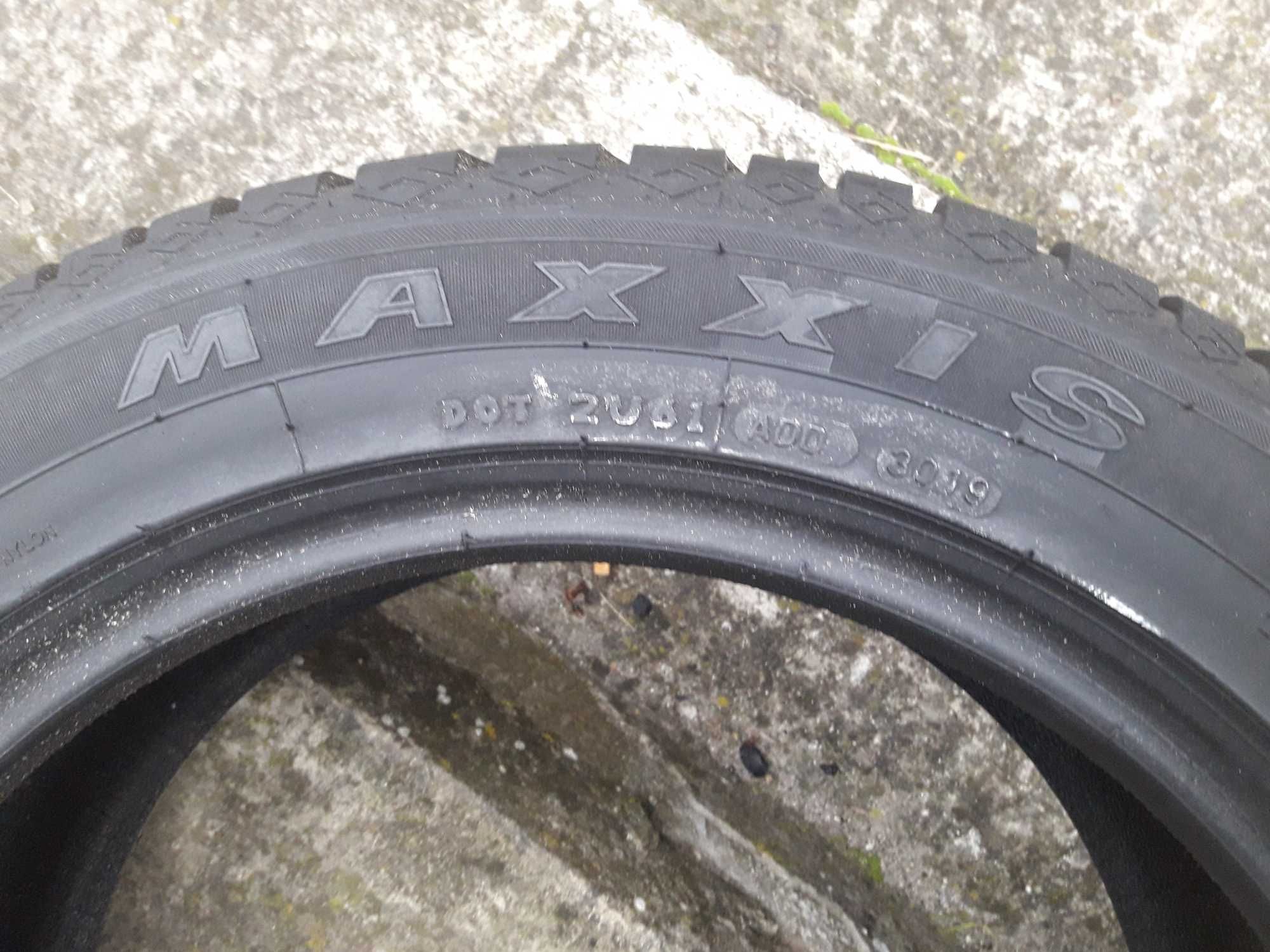 Całoroczna Maxxis 215/55 R17 7.5mm