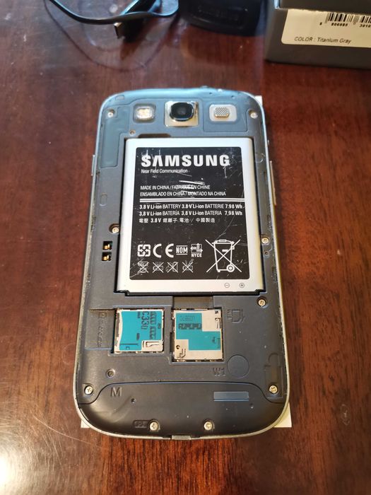 od ręki Samsung Galaxy SIII S3 Smartfon model GT-I9300