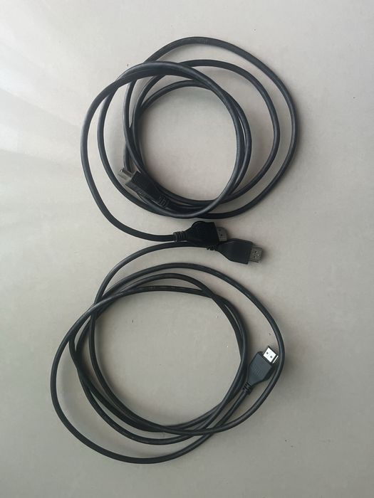 Cabos de carregamento e hdmi