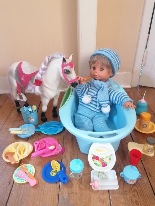 Nenuco com banheira e Pônei