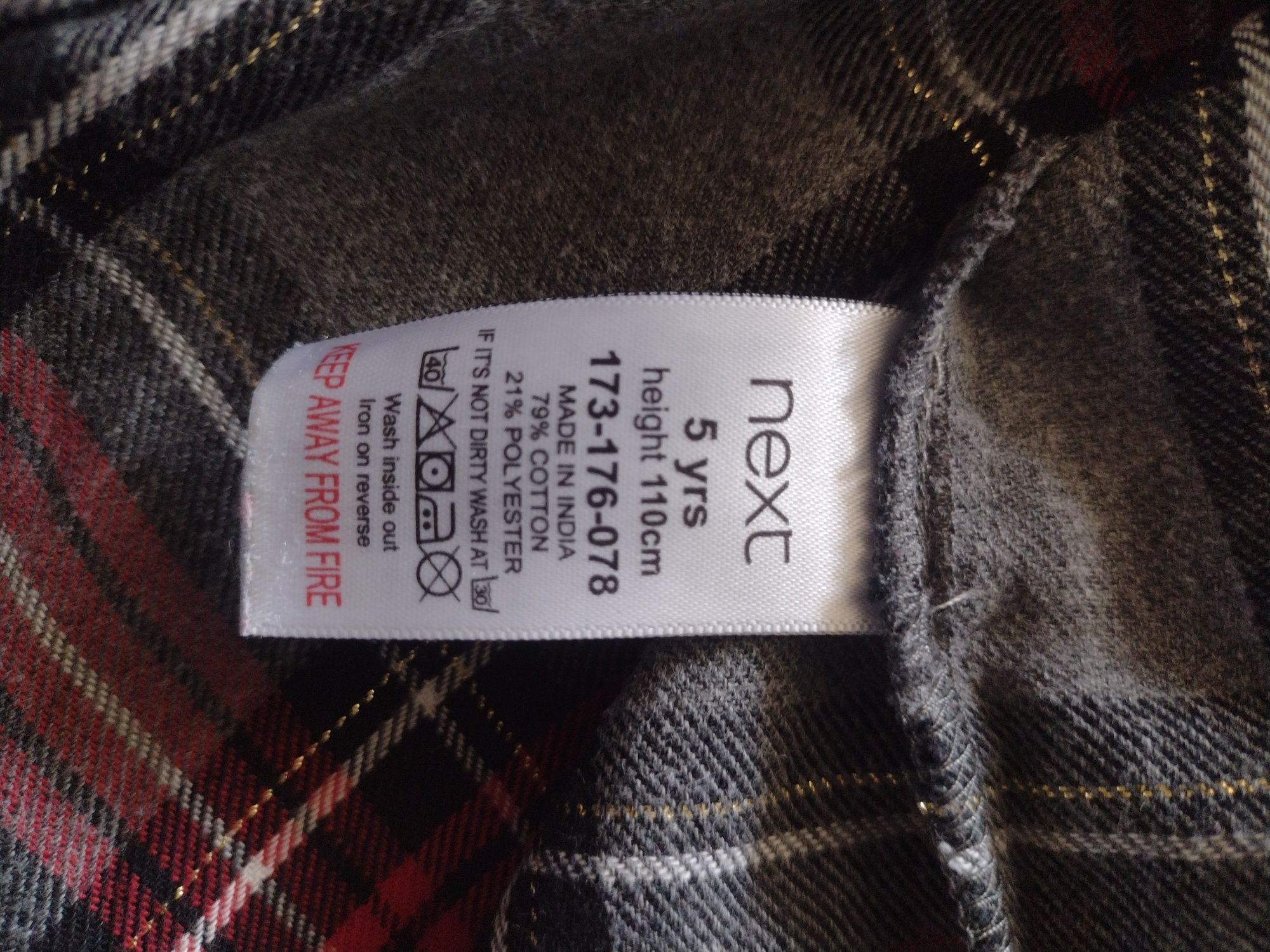 Flanelowa sukienka next 110cm