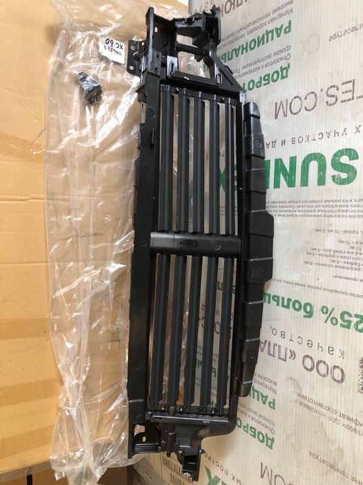 Жалюзи Volvo XC60  2018-2025 31425365/32345497