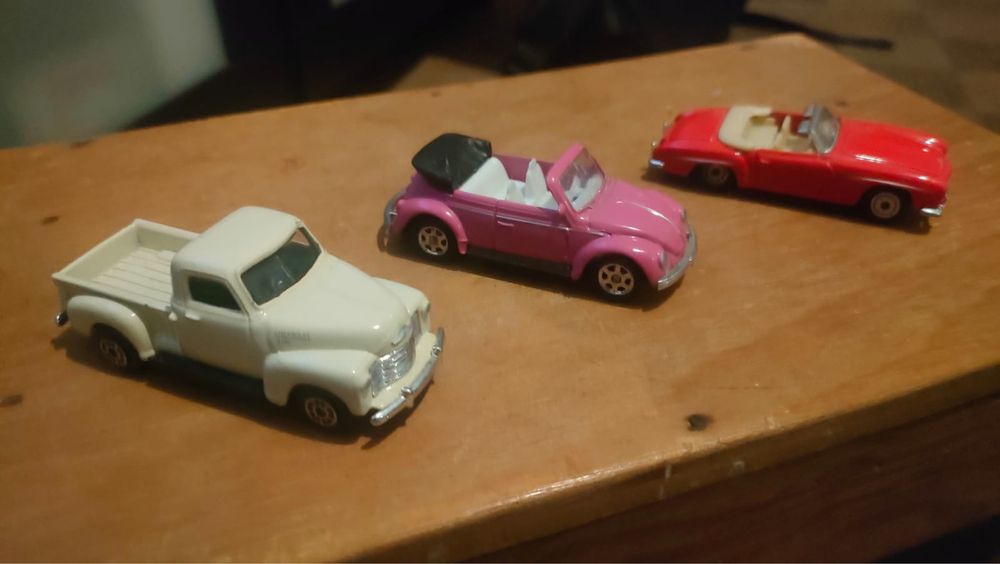Carros em miniatura de coleçao