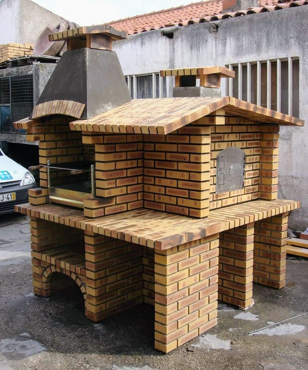 Churrasqueiras rusticas e linha moderna