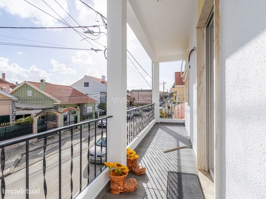 EXCLUSIVO - Apartamento T2 convertido em T1 - totalmente renovado, ...