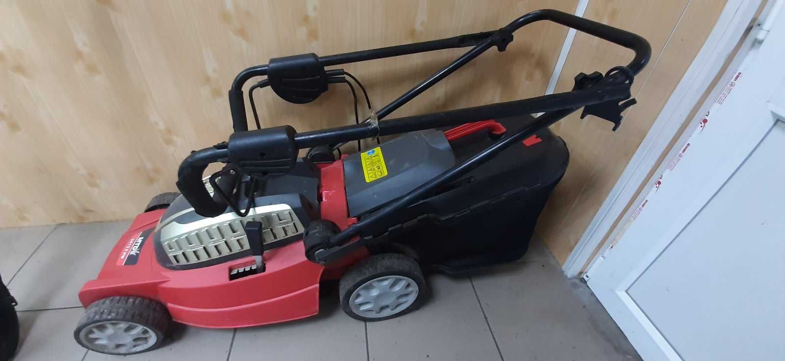 продам газонокосарку MTD 3412 E HW