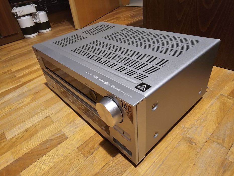 Onkyo TX-NR646 Amplituner 4K Atmos