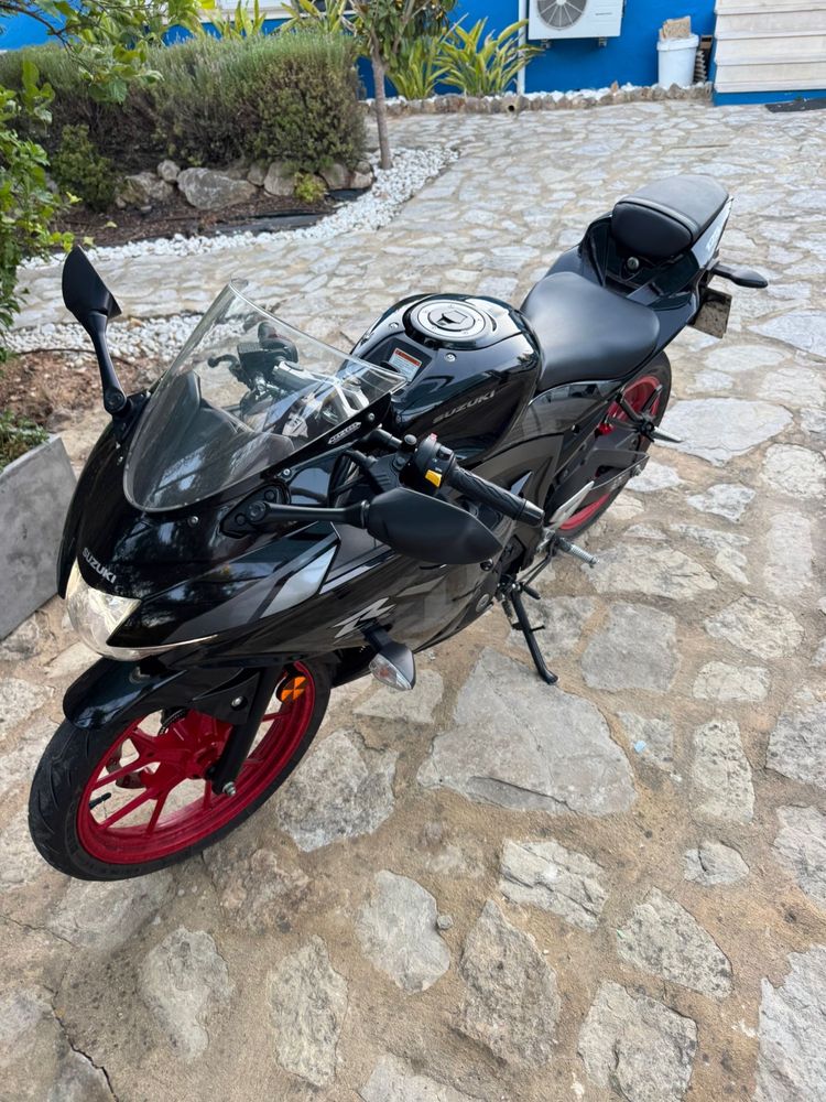 Mota Suzuki GSX-R 125