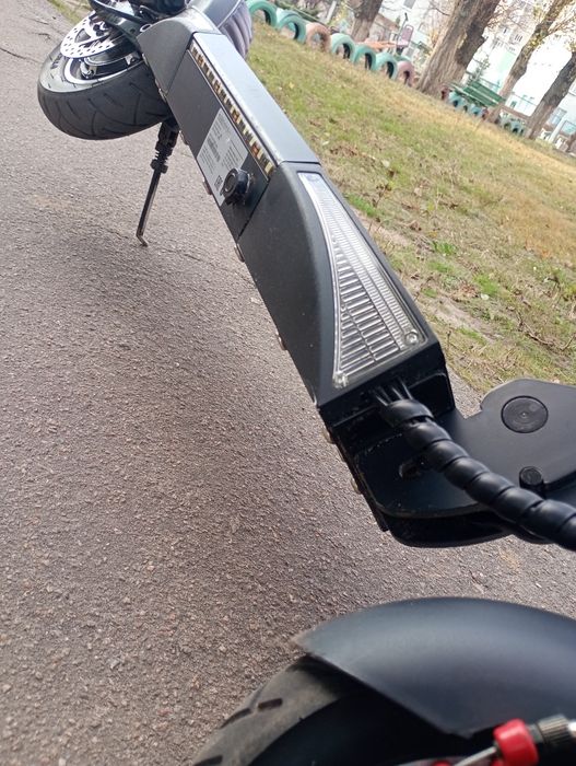 Електросамокат kugo m4pro