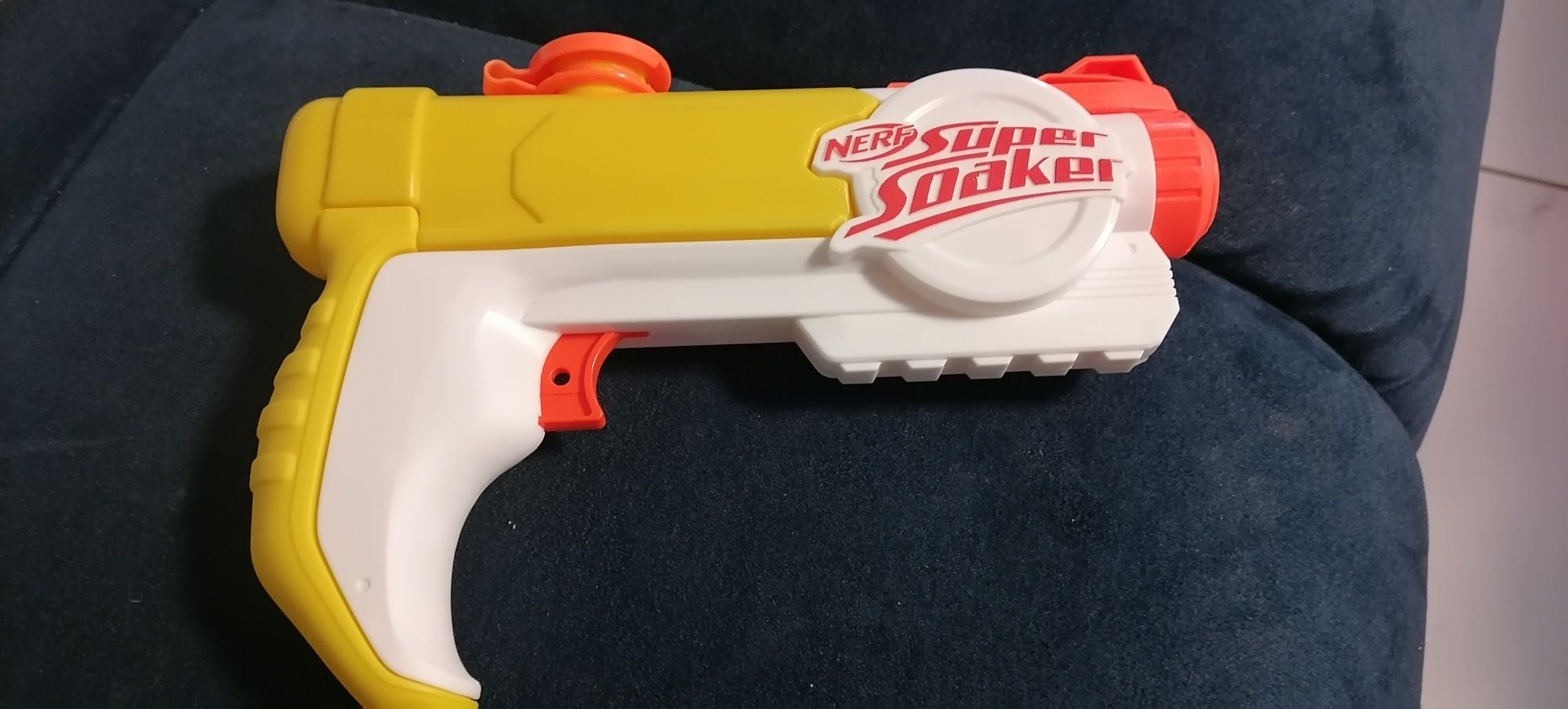 Nerf pistolet na wodę. Zestaw 5 sztuk różne kolory jak za darmo