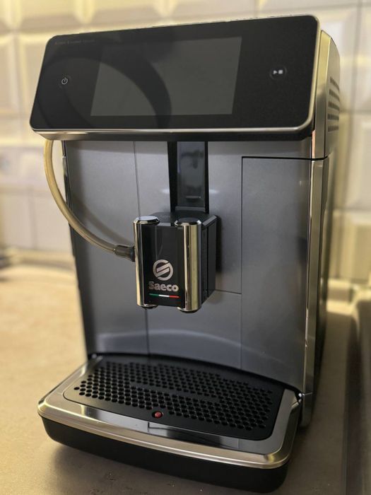 Продається кавомашина Saeco SM 6682/10