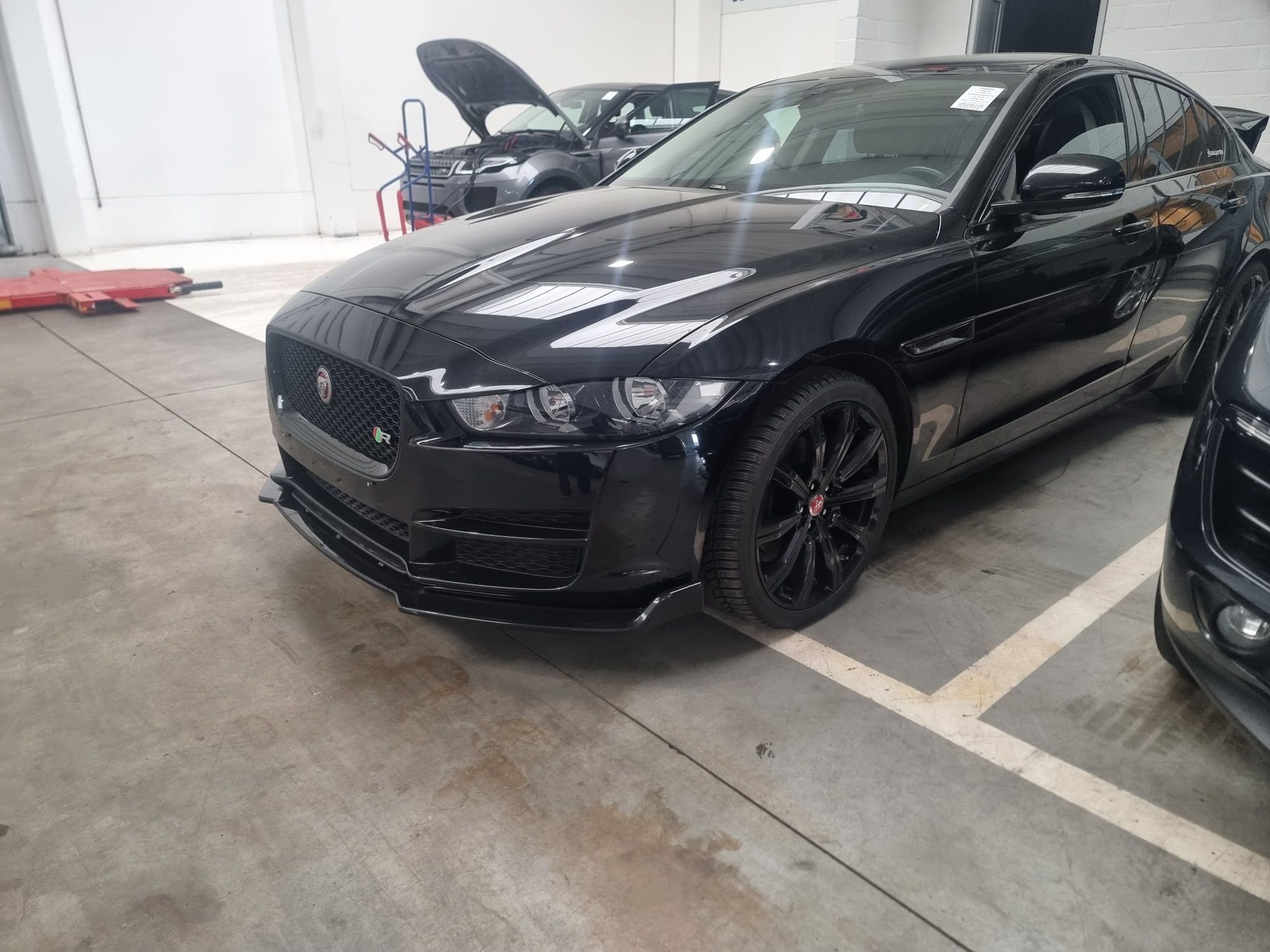 Jaguar xe 2.0 diesel 2018 rok prestige