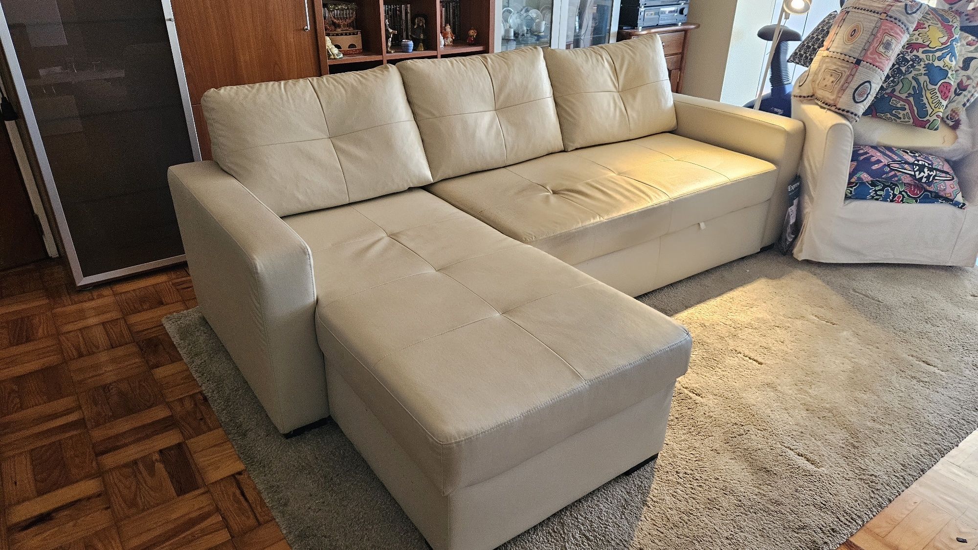 Sofá ikea com Chaise Longe beje