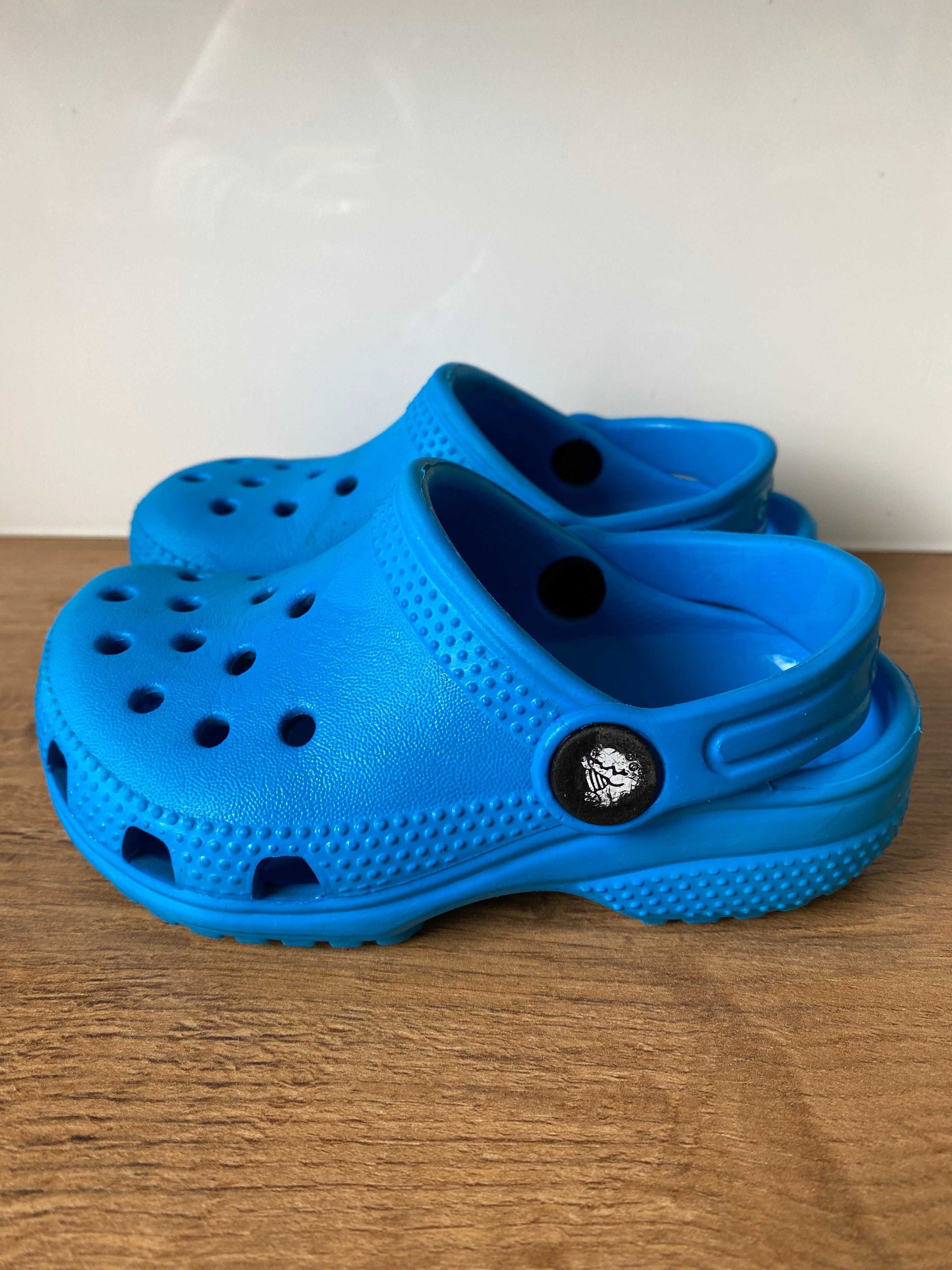 Klapki Crocs C 7