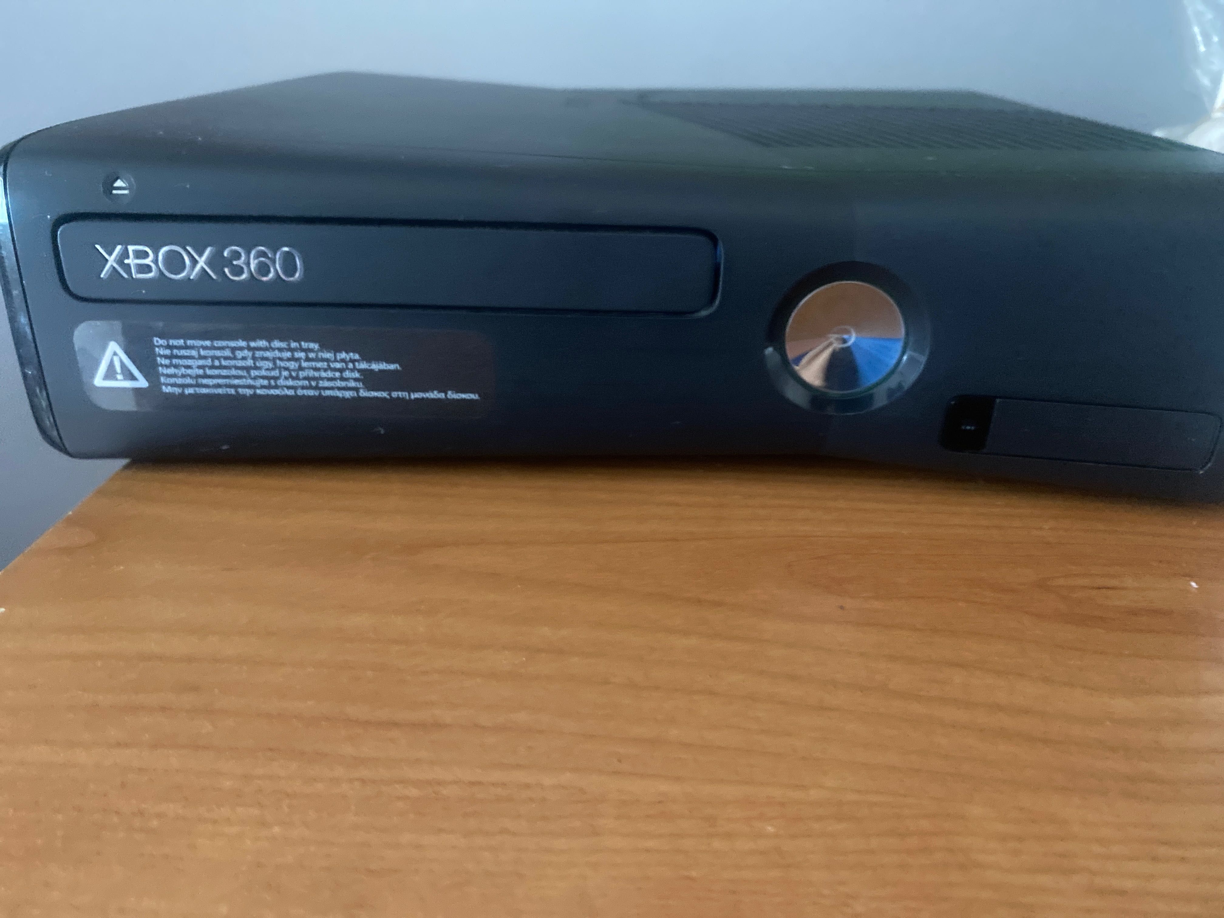 Xbox 360 z jedną grą