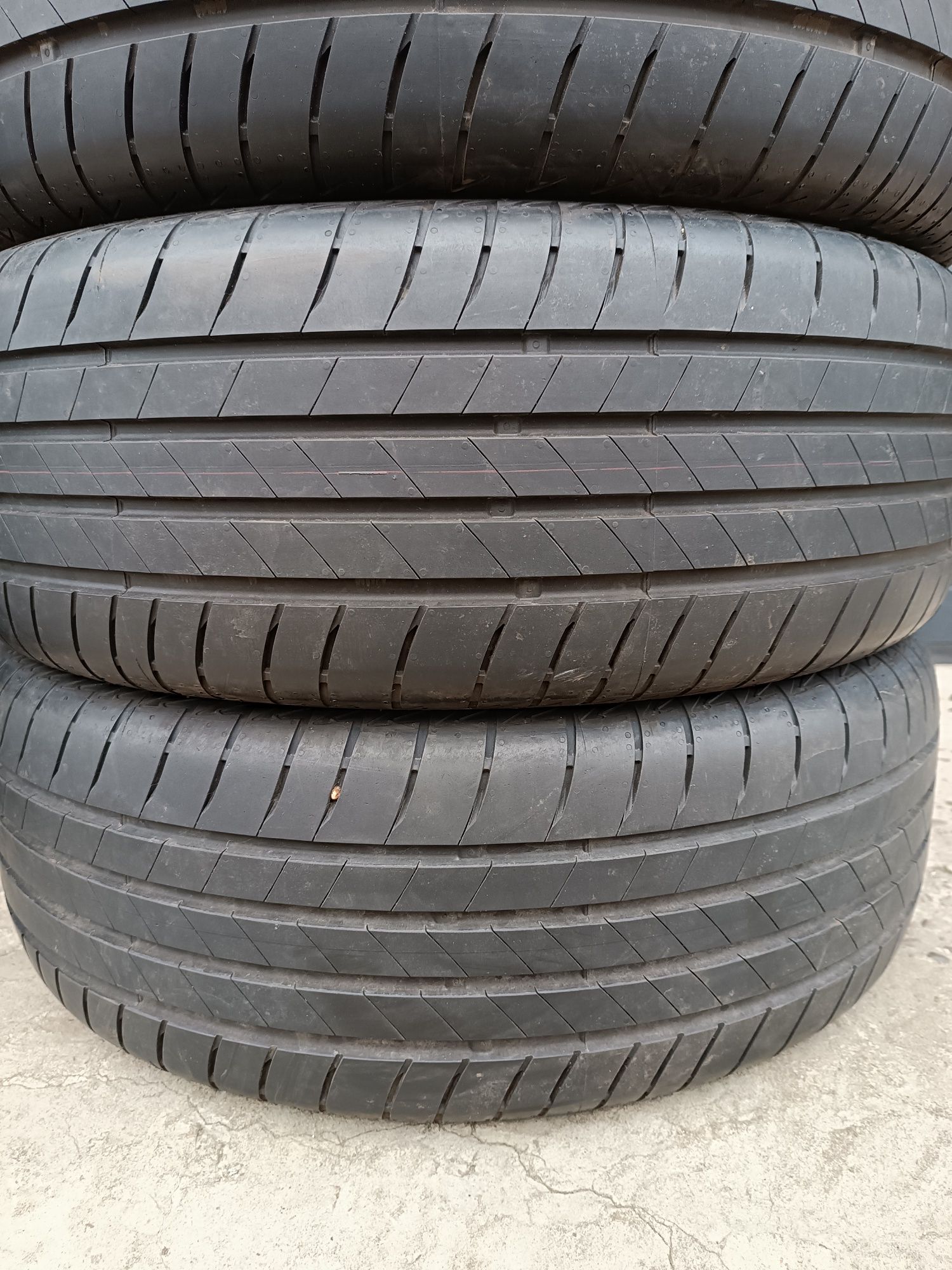 Літні шини 235/55/18 Bridgestone Turanza T005 2022