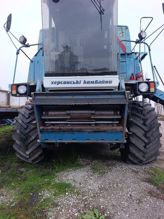Комбайн СЛАВУТИЧ КЗС-9.1 робочий стан