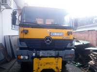 Mercedes 1823 4x4 do zimowego utrzymania dróg.