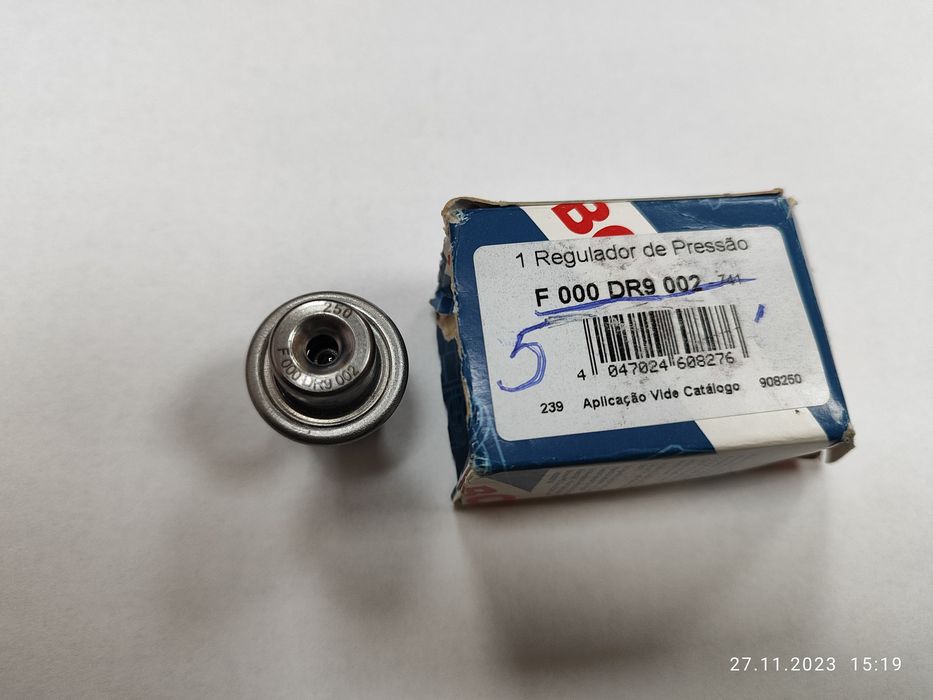 Регулятор тиску палива F000DR9002