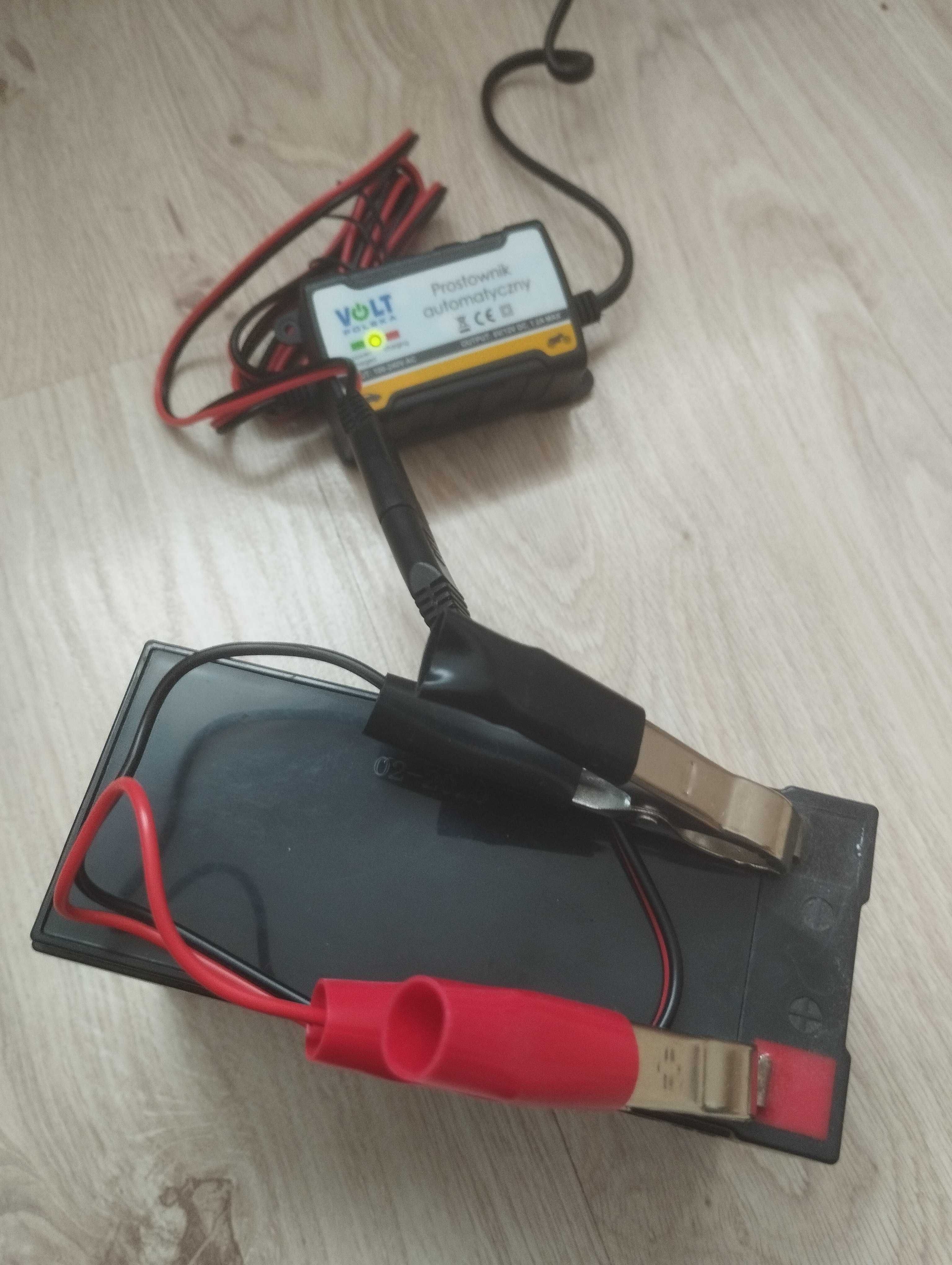 Зарядное устройство для аккумуляторних батарей 6V и 12V