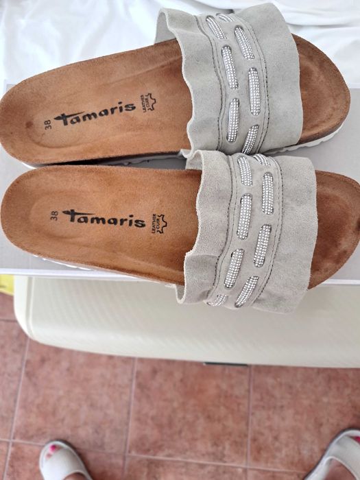 Fantásticos sapatos chinelos de Camurça