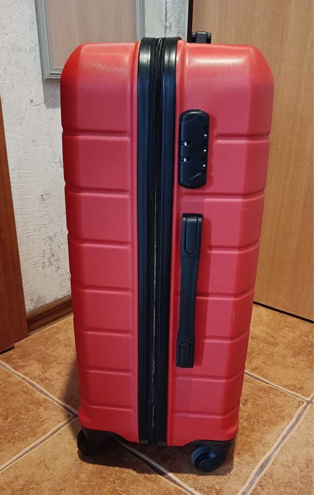 CCC Lasocki duża czerwona walizka XXL 60l