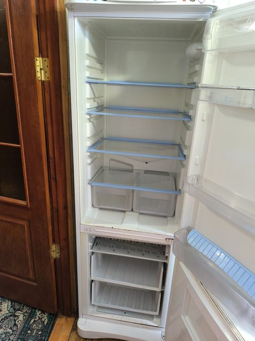 Продам холодильник