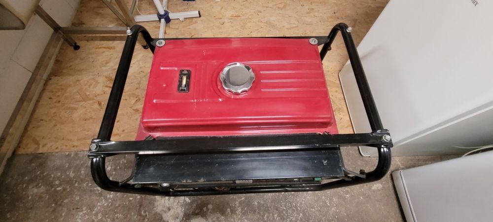 Генератор ELEMAX Honda SH7000DX