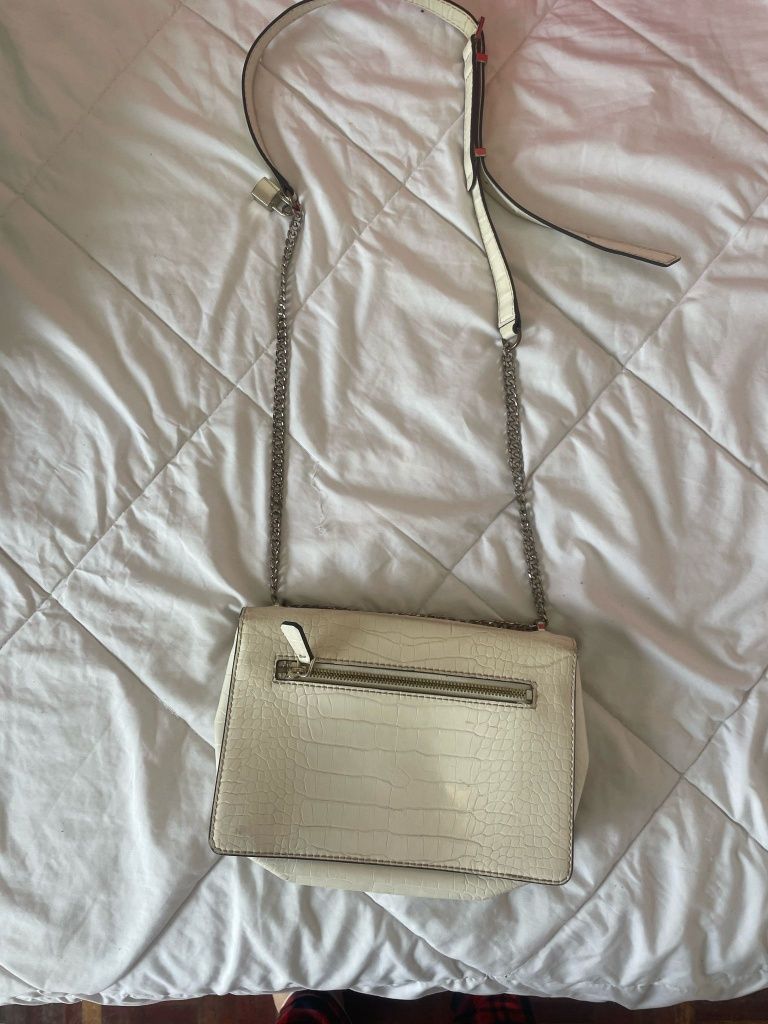 Bolsas femininas novas e semi novas