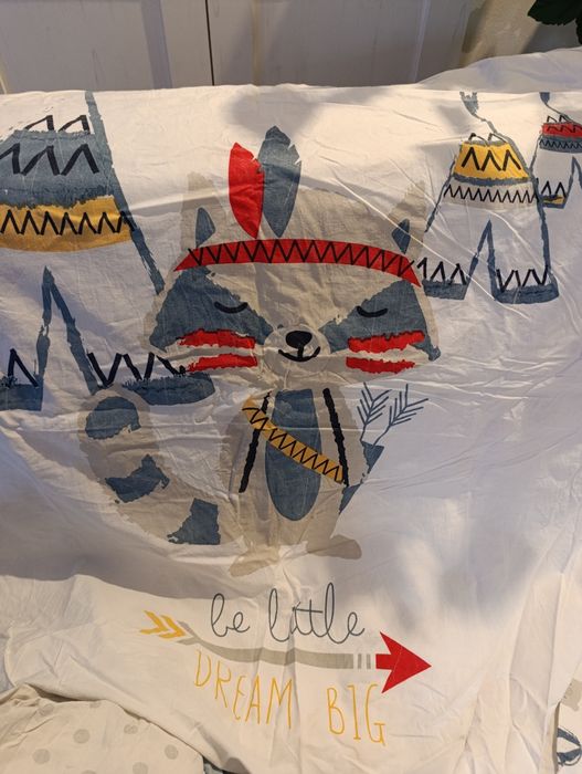 Pościel dziecięca do łóżeczka. 6 kompletów i prześcieradła