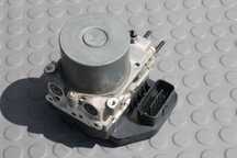 POMPA ABS HAMULCOWA TOYOTA RAV4 IV 2.0 D4D 12-15
