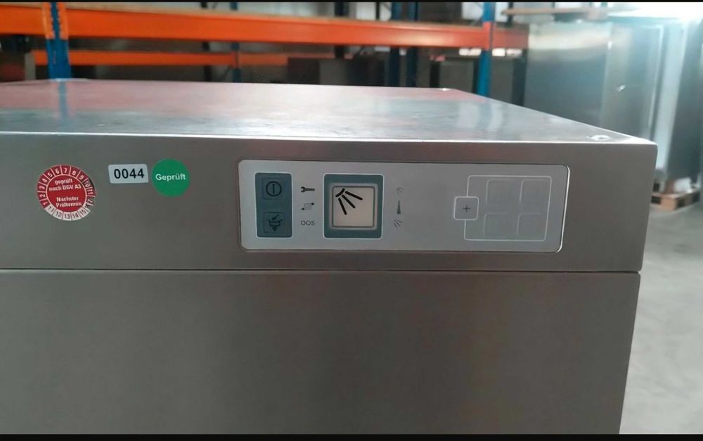 Zmywarka gastronomiczna kapturowa Winterhalter GS502