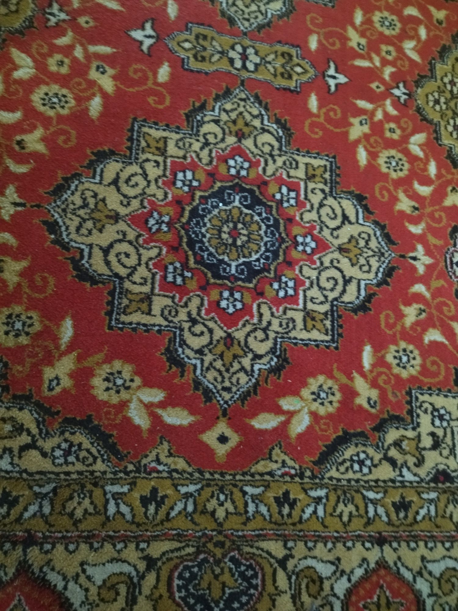Продам килим 2,5*1,5