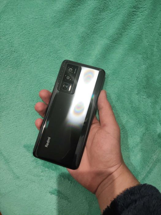 Xiaomi Redmi K60 8/256 ГБ в идеальном состоянии