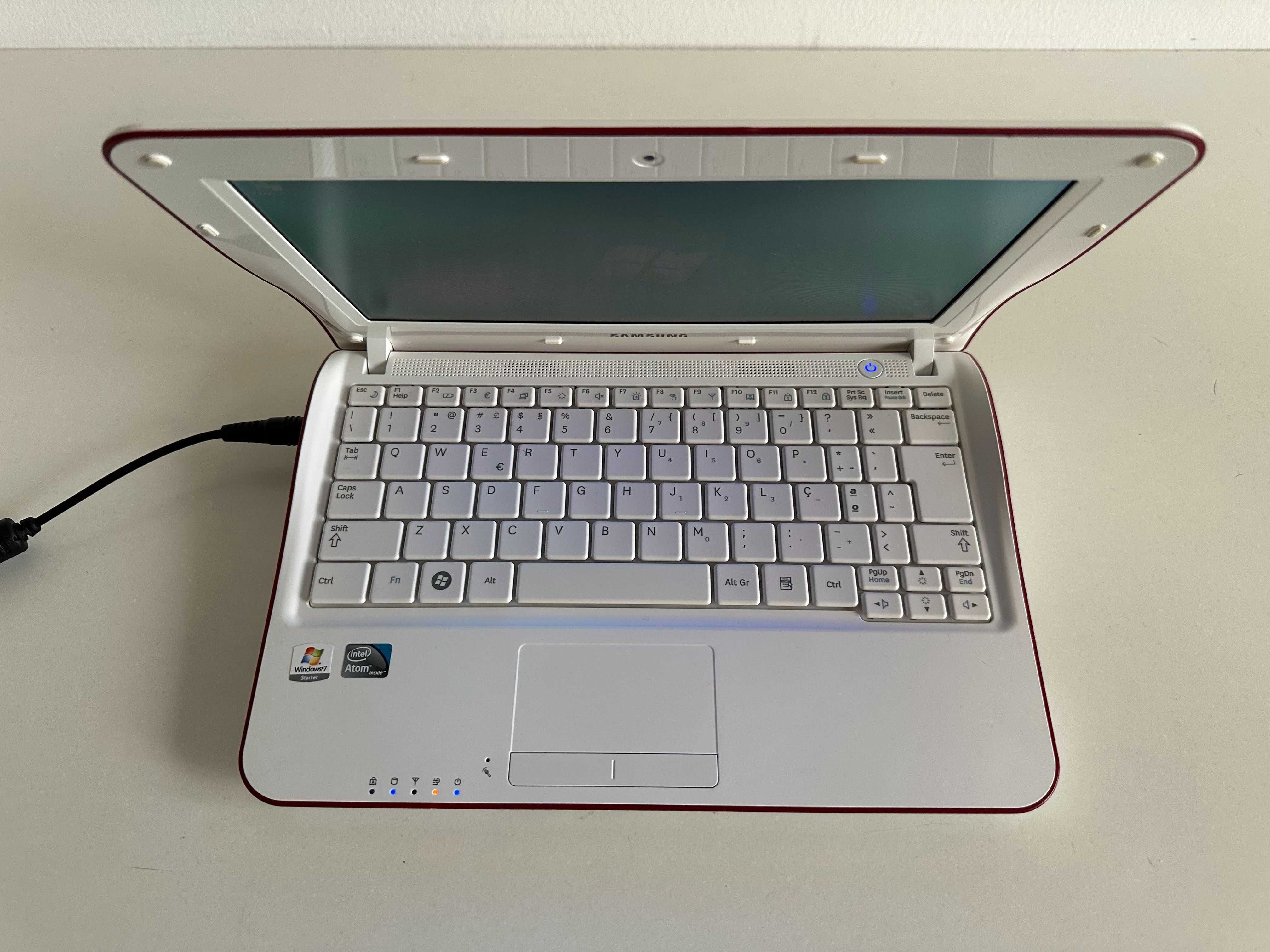 Portátil Samsung NP-NF110 Netbook 10.1"