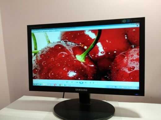 Монітор Samsung E2020 20" широкоформатний