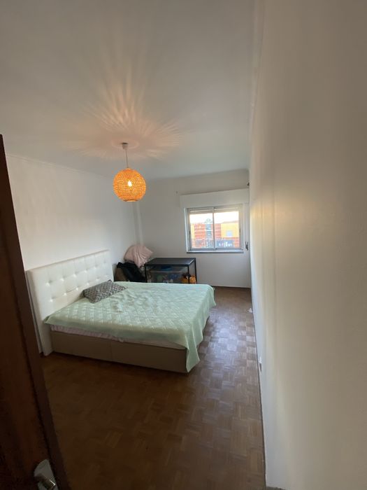 Aluguer Quarto- Amadora
