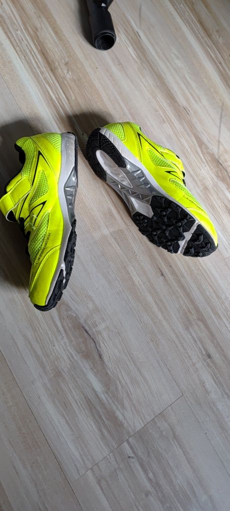Buty Asics Lazerbeam 39, na bieżnię do biegania