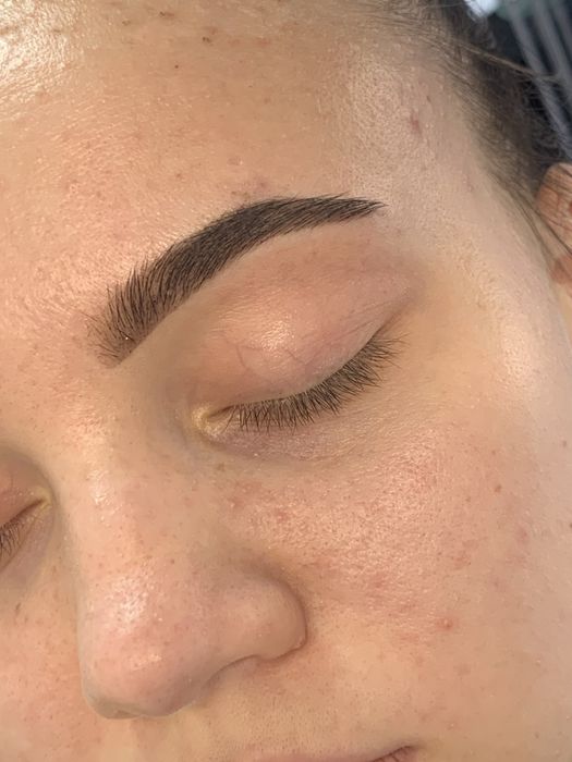 Наращивание ресниц.Коррекция бровей(Харьков,м.Победа)