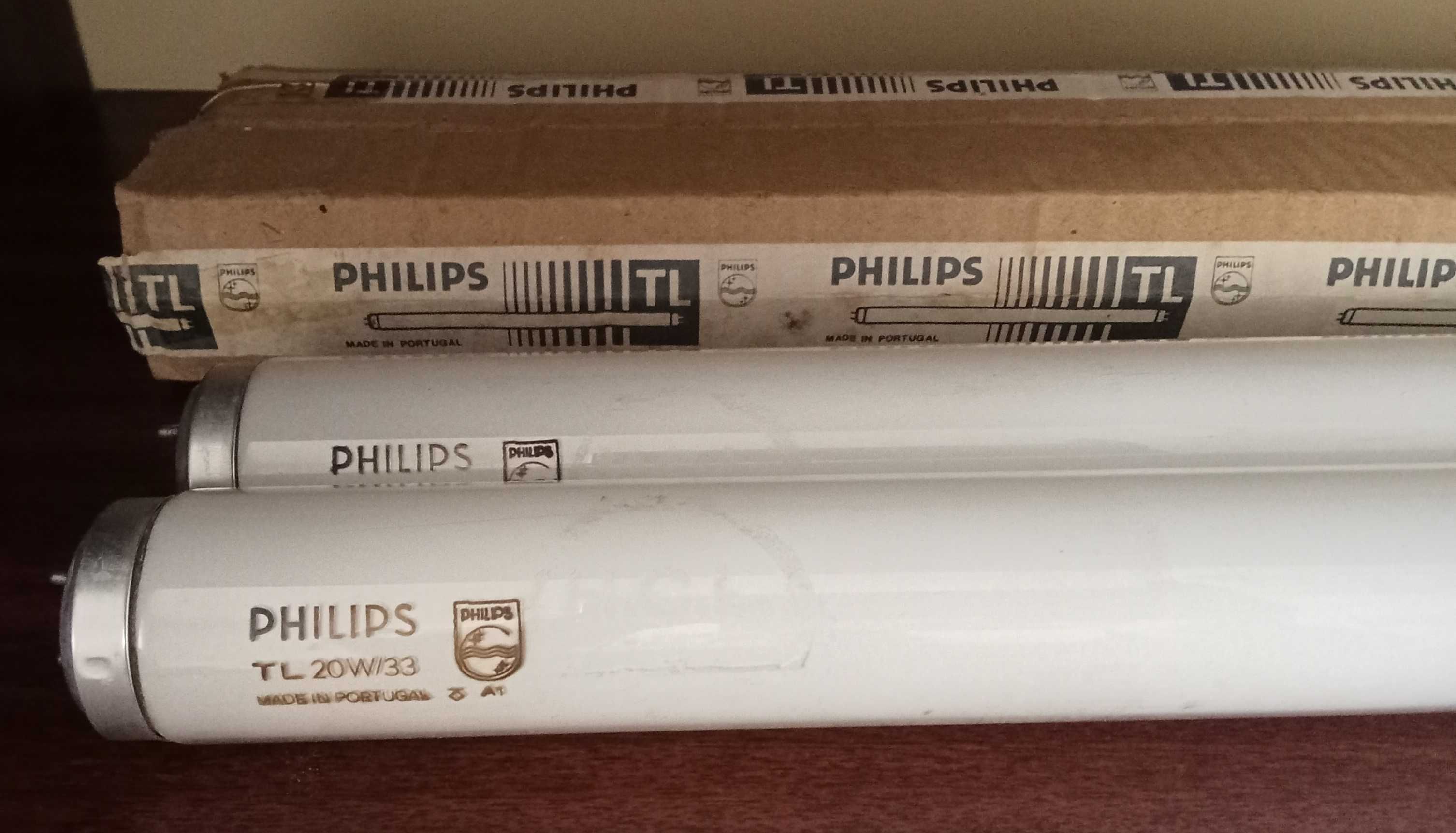 Conjunto Lâmpadas Tubo Fluorescente_ Philips