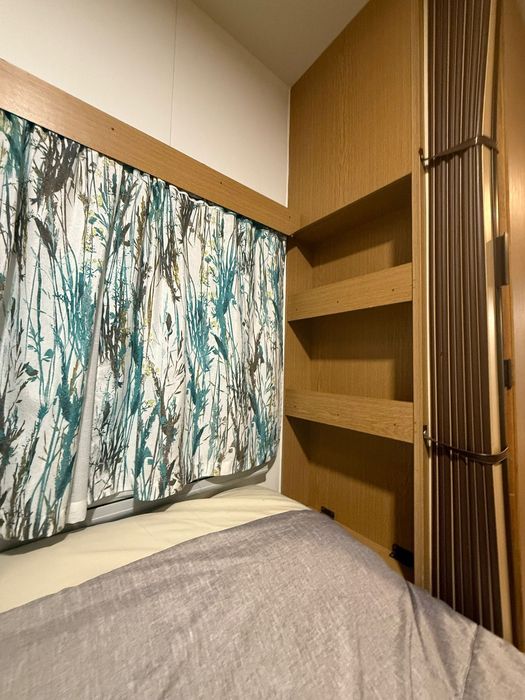 Vende-se Material roulotte c/ 2 camas, wc e avançado c/ cozinha