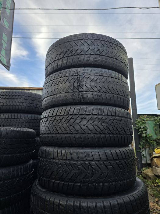 225 40 R18 vredstein