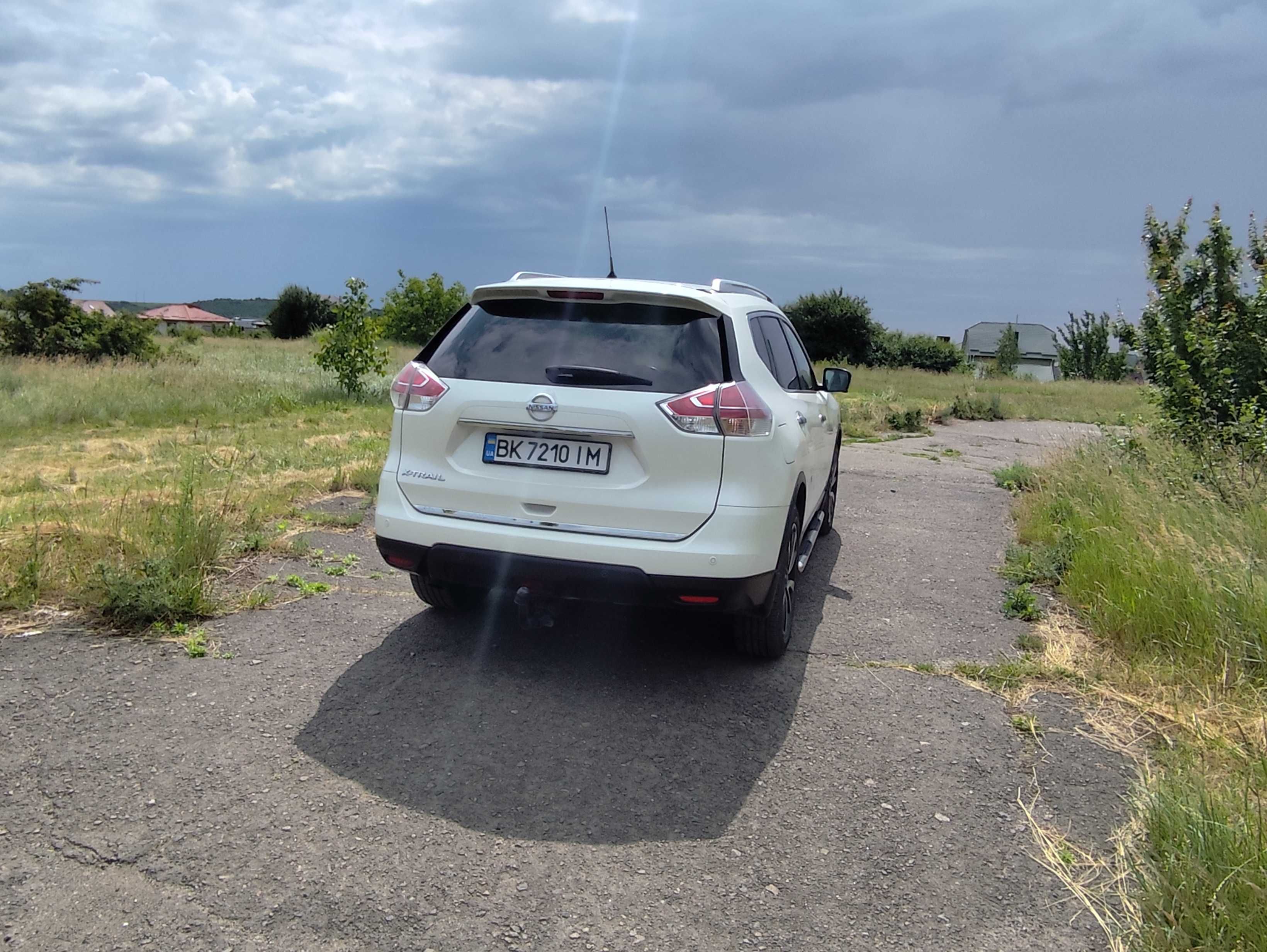 автомобіль NISSAN X -Trail