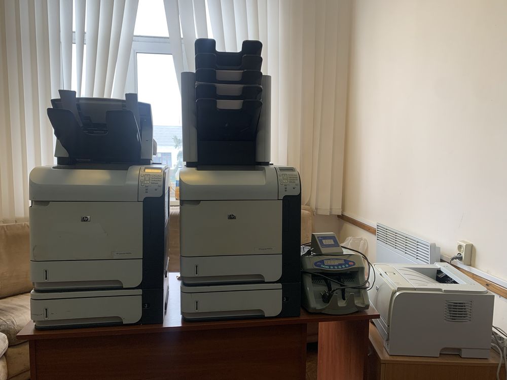 HP LaserJet P4015x принтер