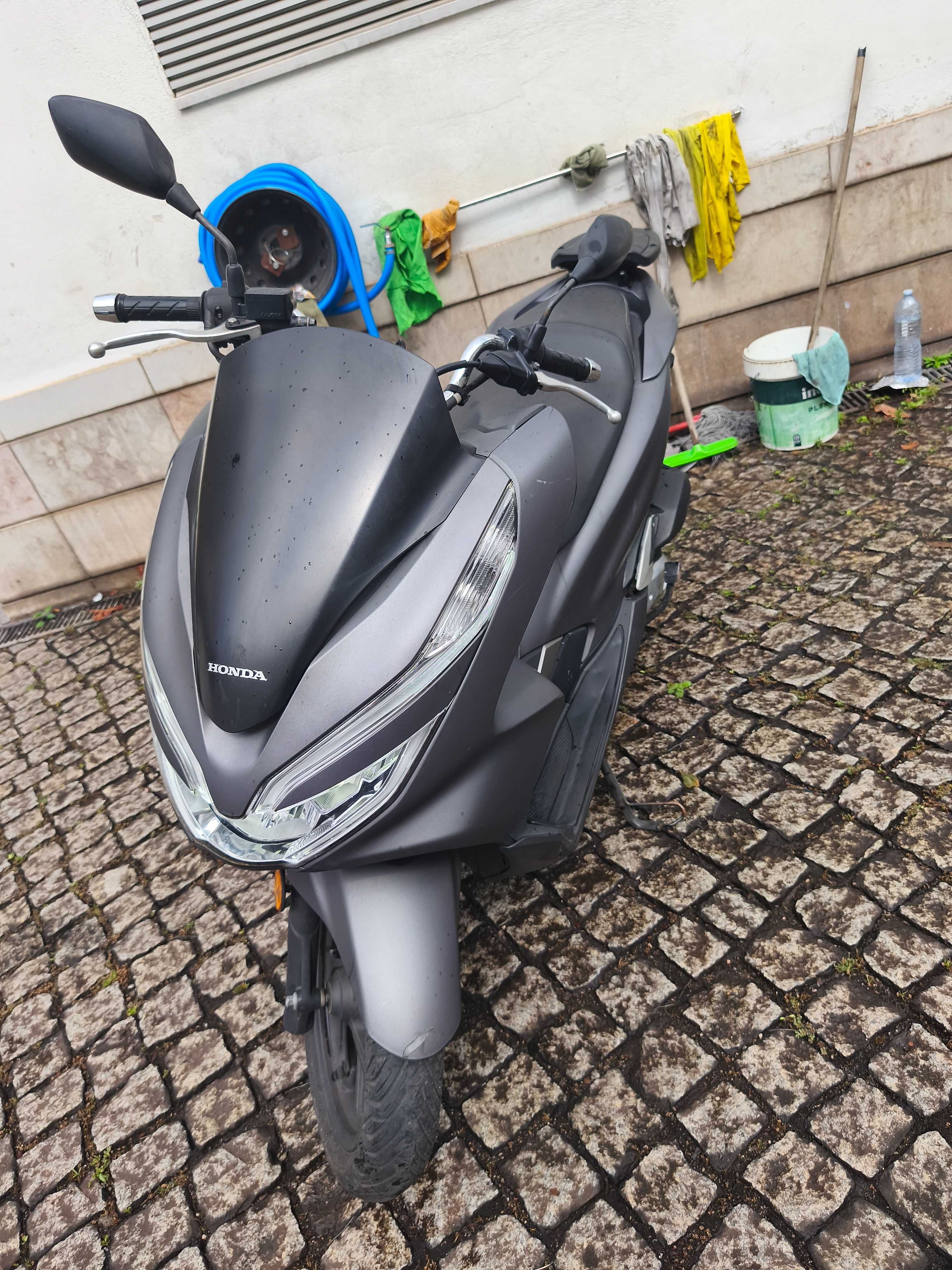 Honda PCX 125cc Bom Estado