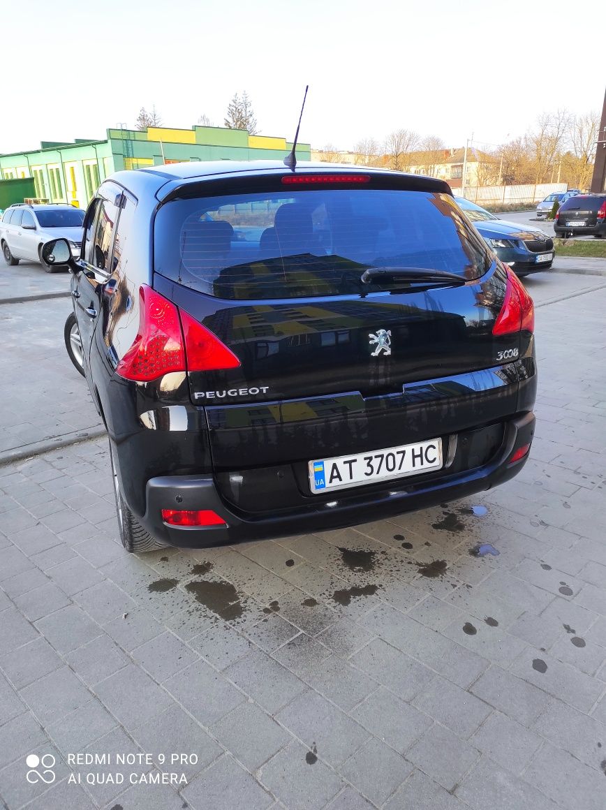 PEUGEOT 3008 2011